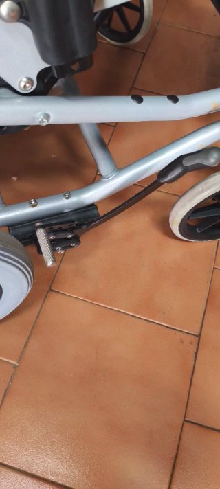 Silla de ruedas basculante reclinable antiescaras