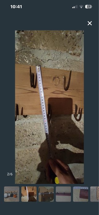 Percha de madera antigua