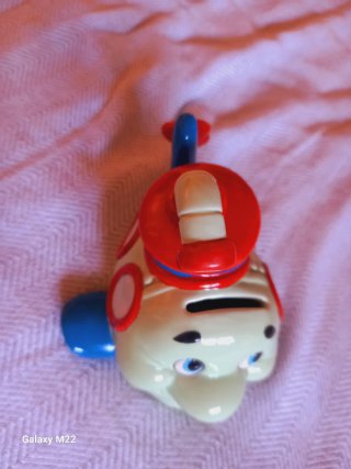 Hucha infantil avión