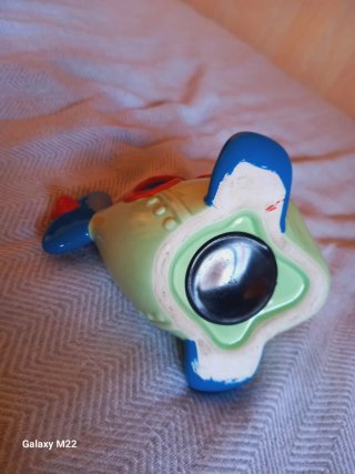 Hucha infantil avión