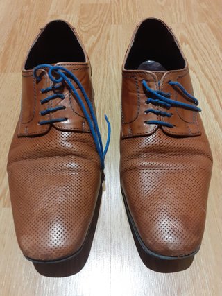 Zapatos de vestir de cuero talla 41