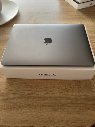 MacBook Air M1 8GB