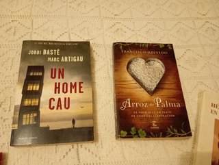 2 libros arroz dé palma y un hombre cau