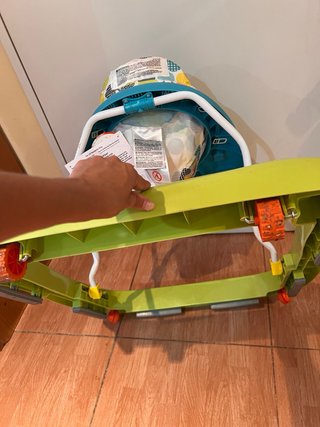 Andador correpasillos Bright Starts verde
