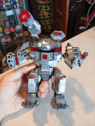 LEGO Marvel War Machine Buster