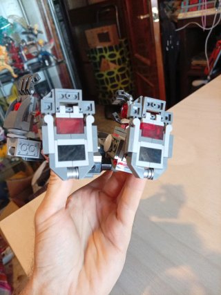 LEGO Marvel War Machine Buster