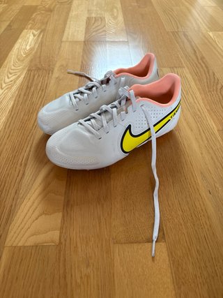Nike Tiempo Legend 9 Gama Media MG