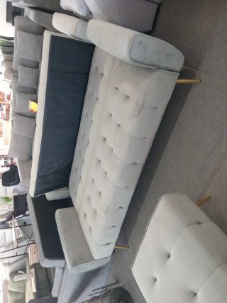 Sofá Cama Gris y Rosa con Puff