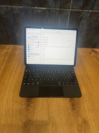 iPad Air 4ª Gen + Magic Keyboard Apple