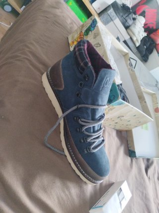 Zapatillas botín azul y marrón