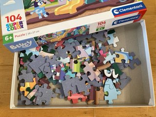 Puzzle Bluey 104 piezas Clementoni