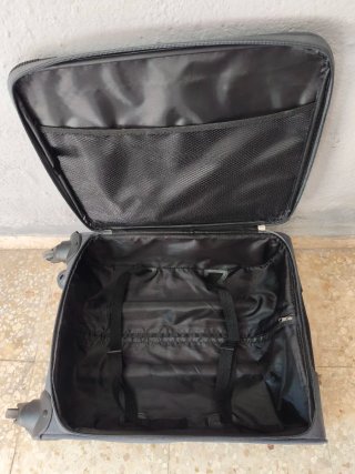 Maleta John Travel con ruedas gris y verde