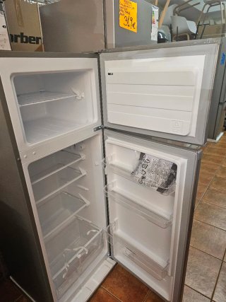Nevera JOHHSON con congelador superior