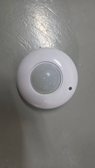 Sensor de movimiento blanco