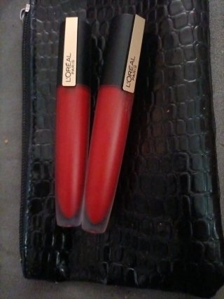 L'Oréal Paris Labial Permanente Rojo.