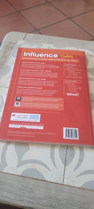 INFLUENCE TODAY 3 Student's book: libro de text...