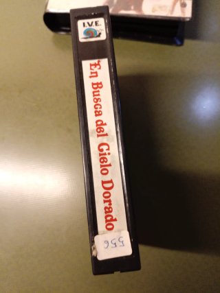 Película VHS En Busca del Cielo Dorado