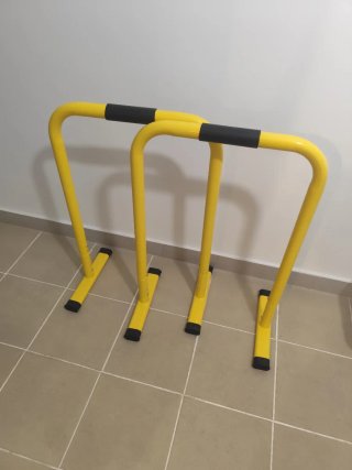 Barras Paralelas Amarillas