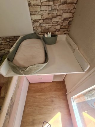 Cambiador Bebé Blanco y Rosa(escritorio)