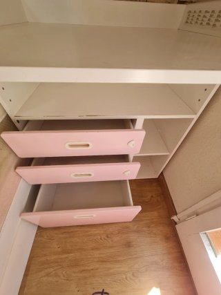 Cambiador Bebé Blanco y Rosa(escritorio)