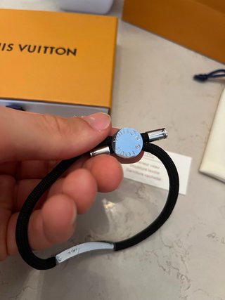 Bracciale LV Nero e Argento con scatola