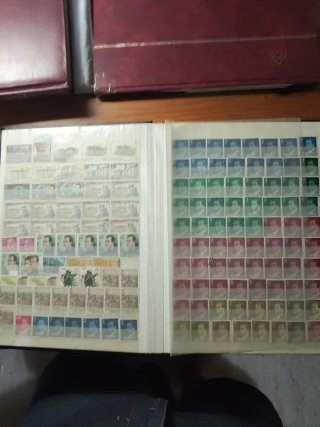2 clasificadores con 1551 sellos de España usados