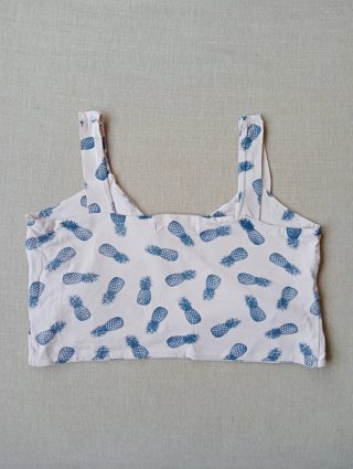 Crop top Shana talla L estampado piñas