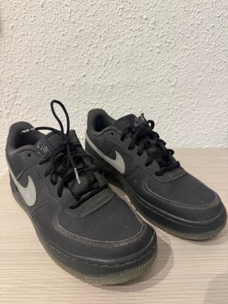 Nike Air Force 1 Gris Plata