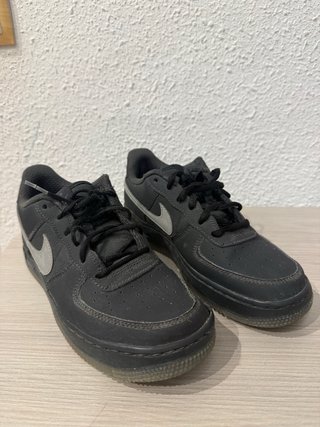 Nike Air Force 1 Gris Plata