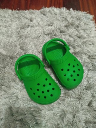 Crocs verdes Talla 20-21 (C5)