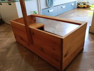 Terrario madera para reptil o tortuga.
