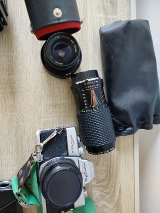 Lote Cámaras de Fotos y Objetivos
