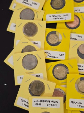 Lote de más de 50 monedas encapsuladas