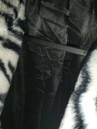 Abrigo pelo estampado cebra