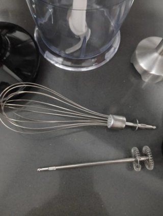 Batidora de mano con accesorios