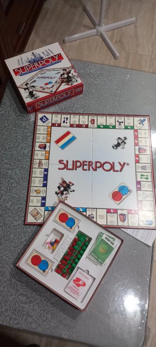 Juego de mesa Superpoly Deluxe