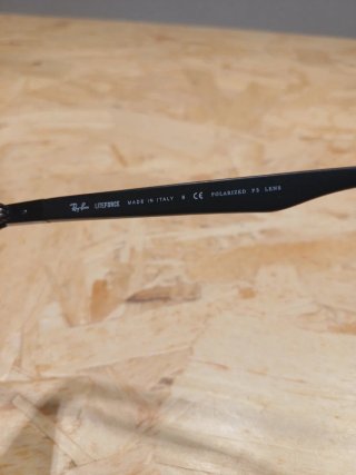 Gafas de sol Ray-Ban polarizadas negras