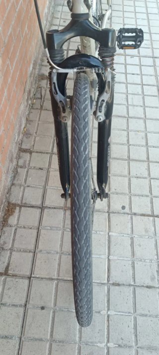 Bicicleta Híbrida Decathlon. 28" Negociable