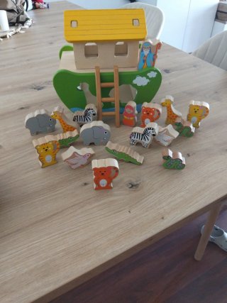 Arca de Noé de madera con animales