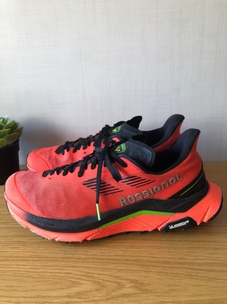 Zapatillas Trail Rossignol Vezor naranja y negro