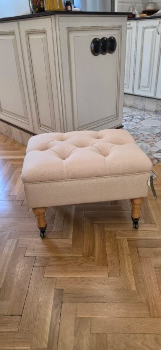 Baúl Reposapiés con Ruedas Capitoné Beige