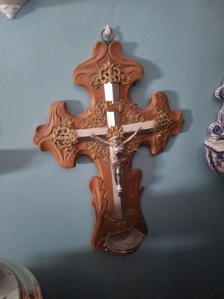 Benditera de madera y metal