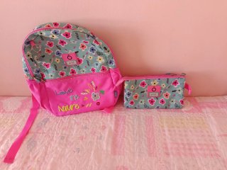 Mochila y neceser floral Enso