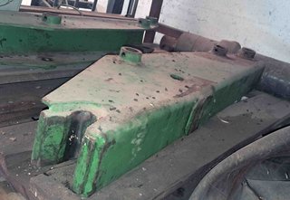 2 Torretas / Jamones pala BMH John Deere 4420.