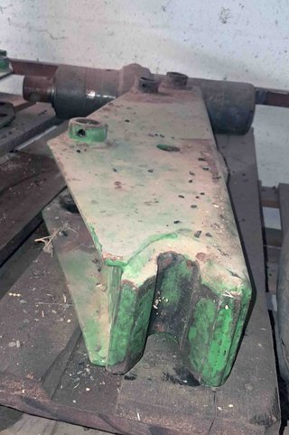 2 Torretas / Jamones pala BMH John Deere 4420.