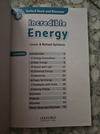 Oxford Read and Discover: Level 6: Incredible E...