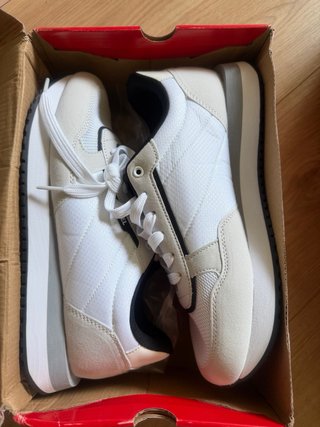 Zapatillas Diesel Blancas y Grises