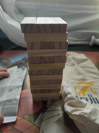 Juego Jenga de madera Cerveza el Águila