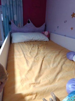 Letto con scrivania, cassettiera e armadio