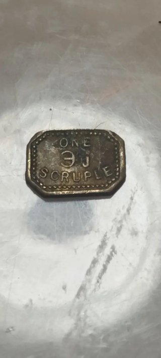 Lote de dos ponderales antiguos